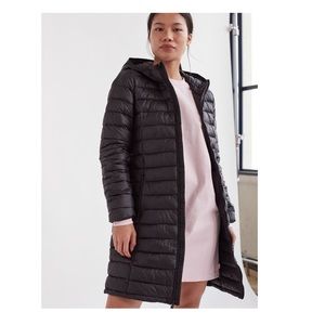 TNA BOTANIE PUFFER IN LONG BLACK